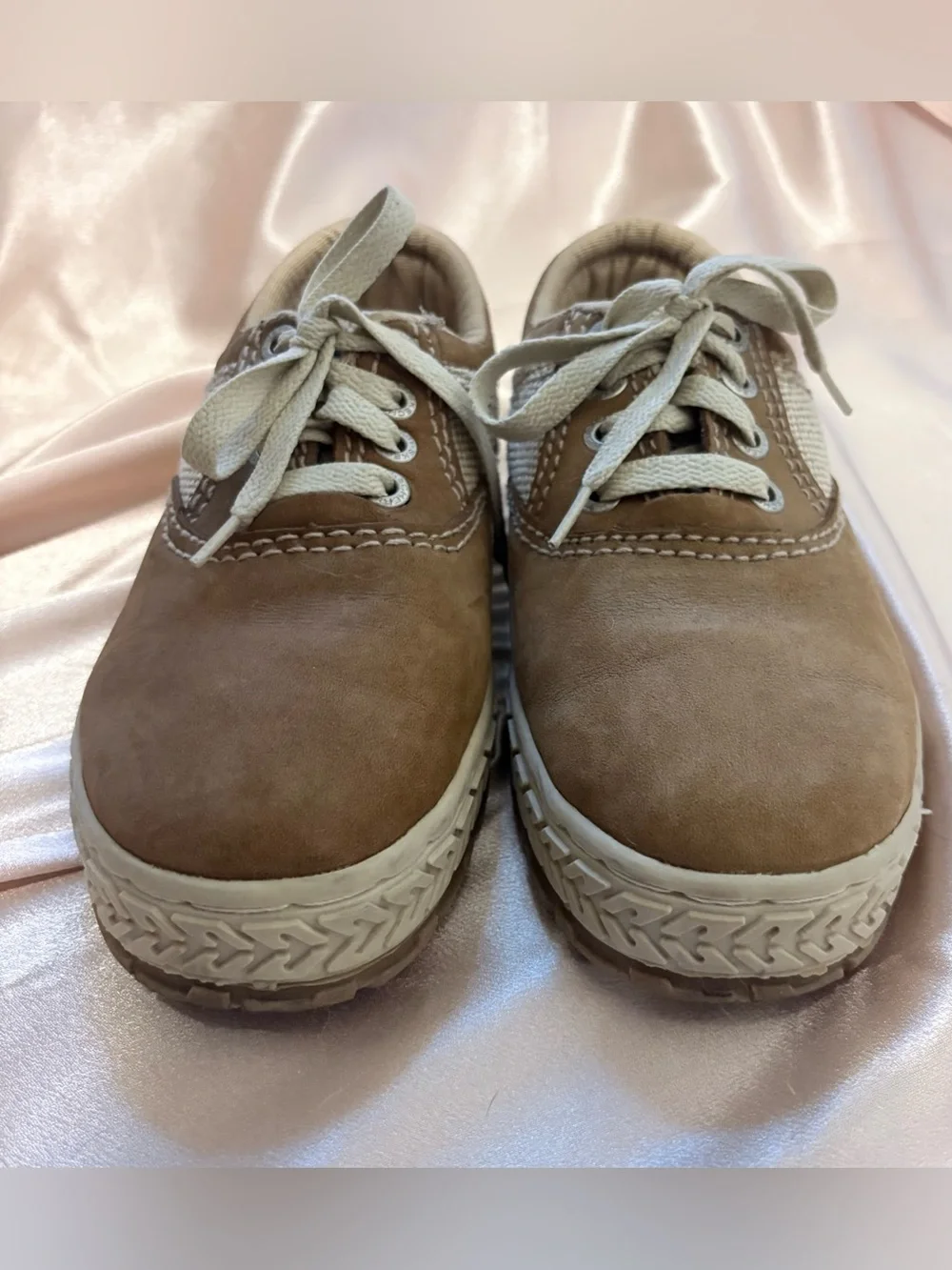 Skechers vintage lace